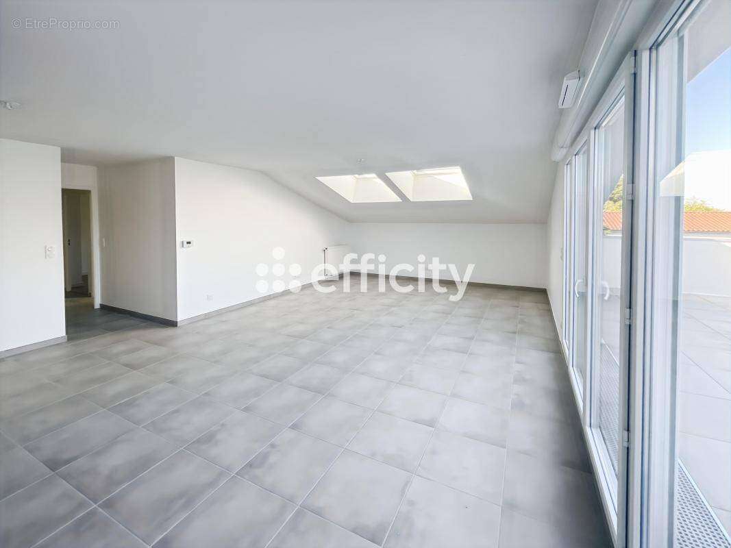 Appartement à CASTELGINEST