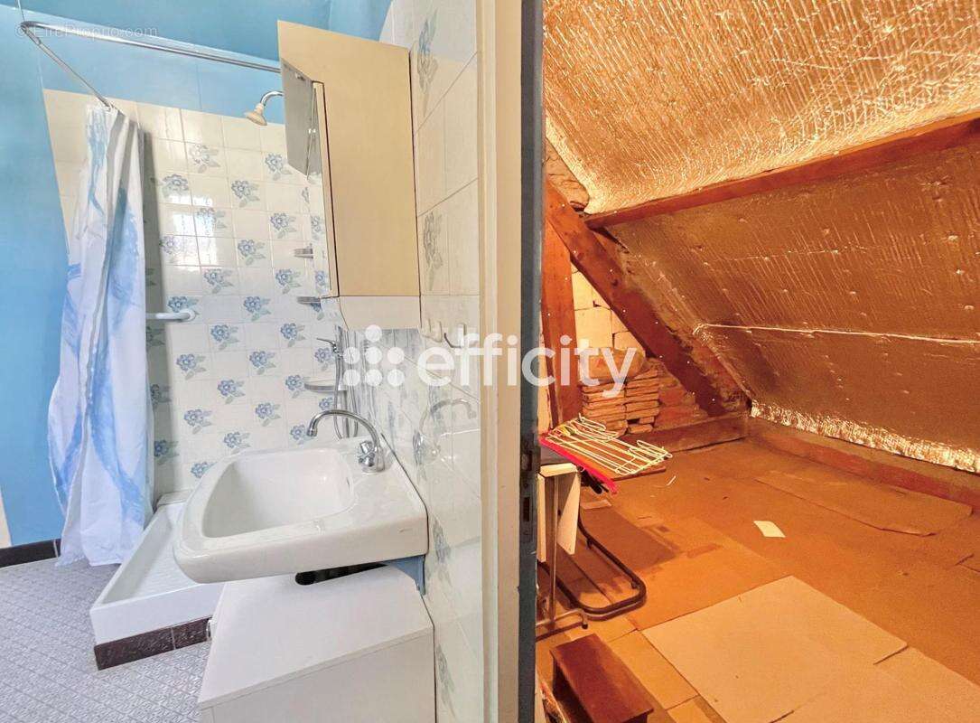 Maison à LES CLAYES-SOUS-BOIS