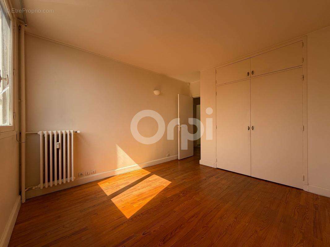 Appartement à SAINT-MAUR-DES-FOSSES