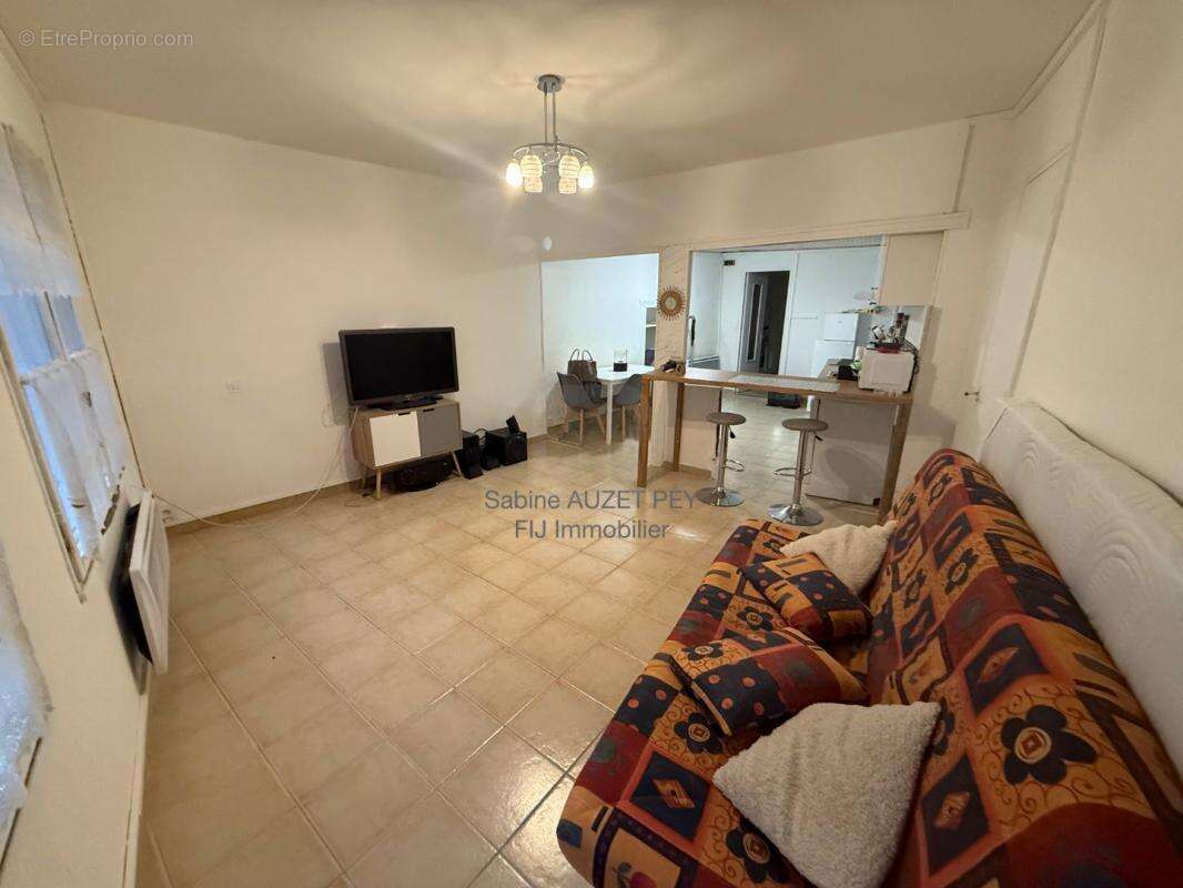 Appartement à SEYNE