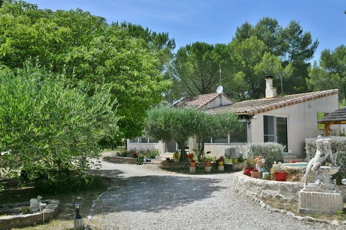 Maison à UZES