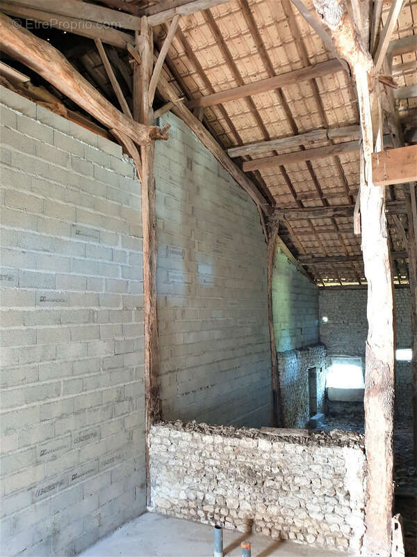 Maison à BARBEZIEUX-SAINT-HILAIRE