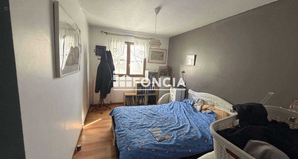 Appartement à VAULNAVEYS-LE-HAUT