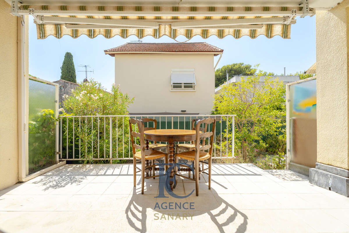 Appartement à SAINT-CYR-SUR-MER