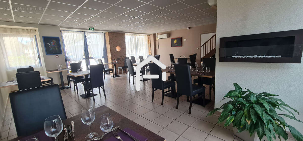 Commerce 246 m² à Arnac-Pompadour  - photo 6