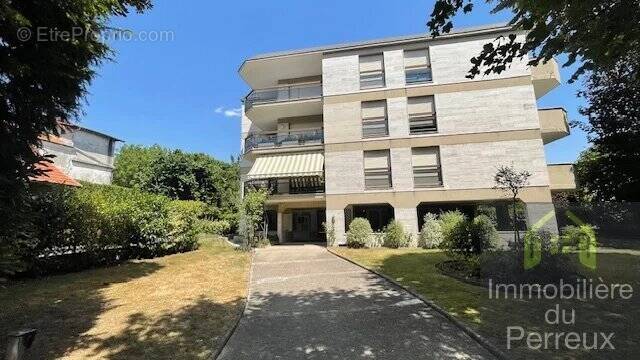 Appartement à LE PERREUX-SUR-MARNE