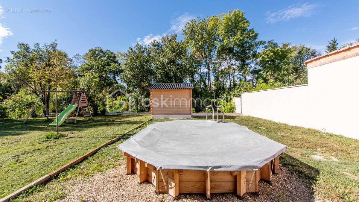 Maison à MONTELIMAR