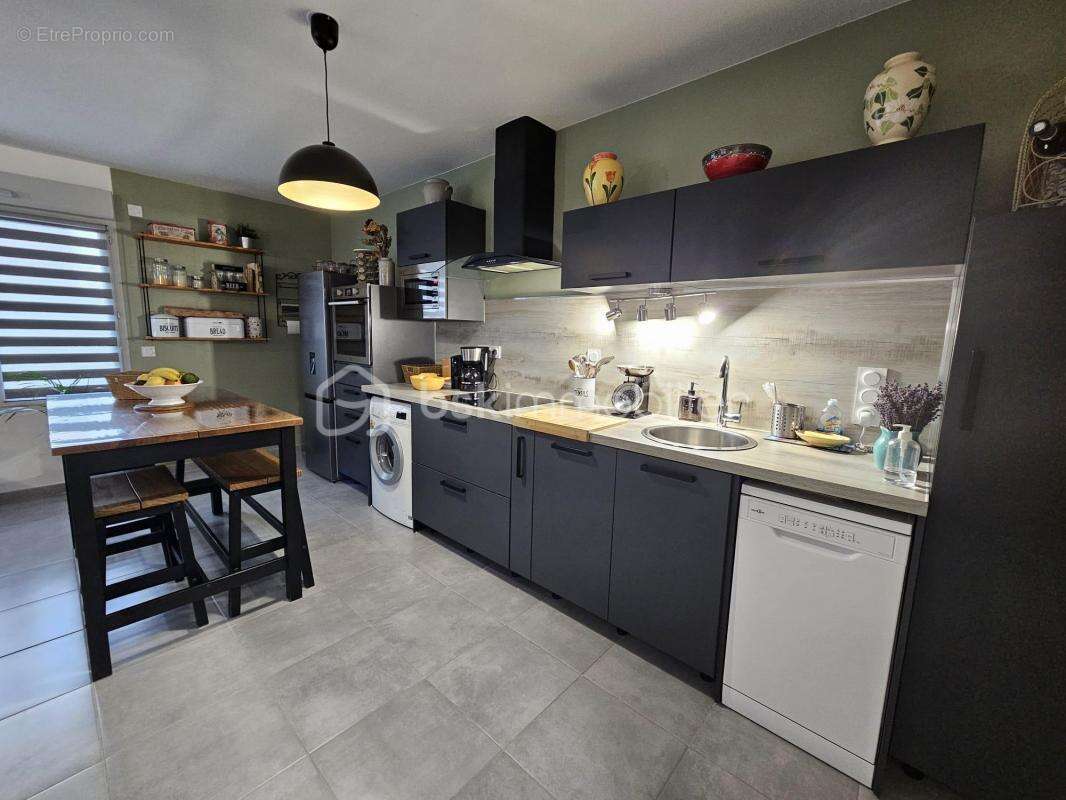 Appartement à LE MUY