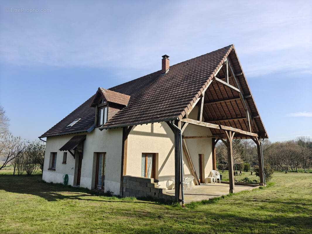 Maison à MONTREUIL-L'ARGILLE