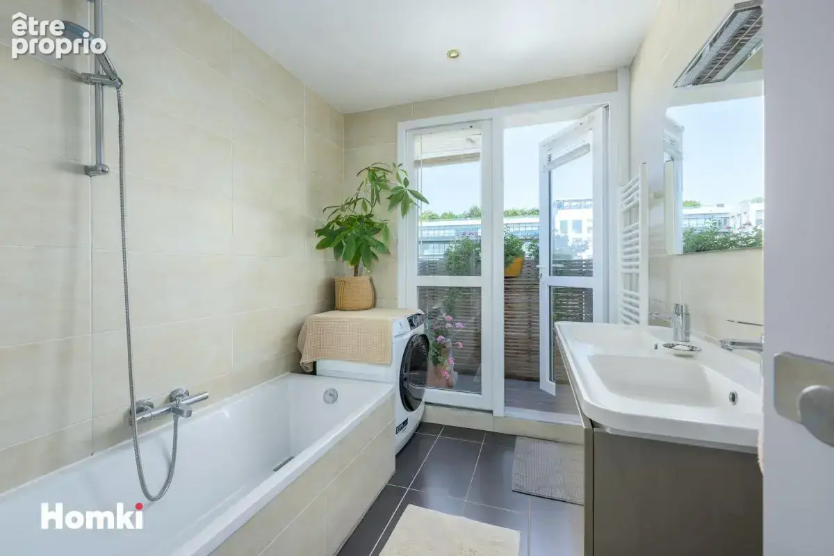 Coup de cœur – Dernier étage, 3 pièces de 80 m2 avec terrasse et vue dégagée - photo 9