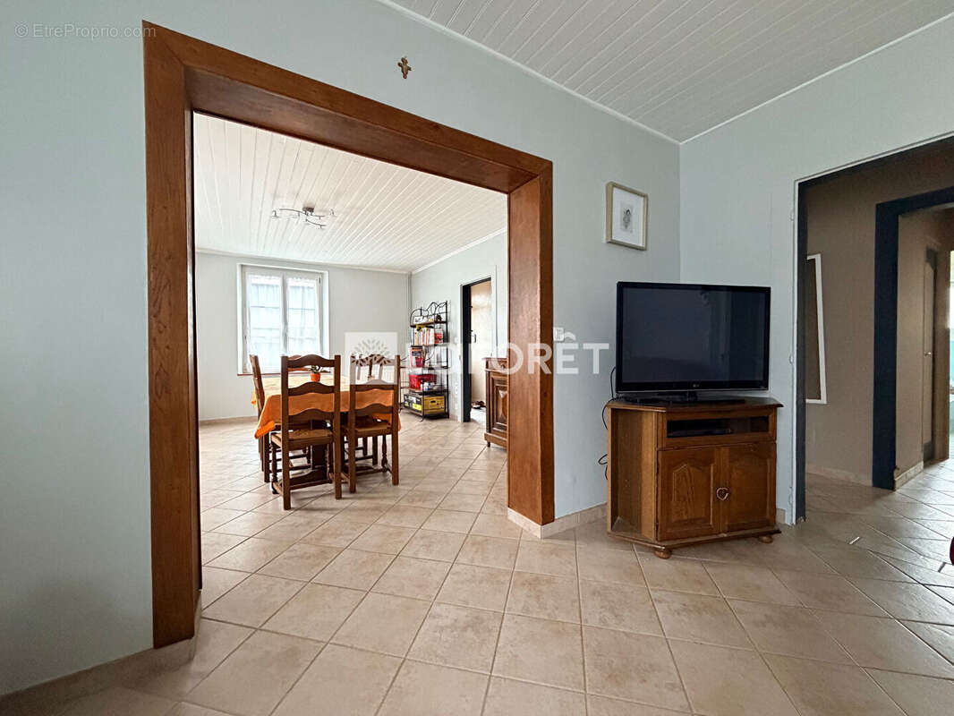 Maison à SERVON-MELZICOURT