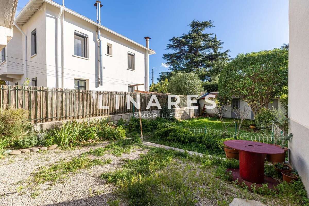 Appartement à MARSEILLE-12E