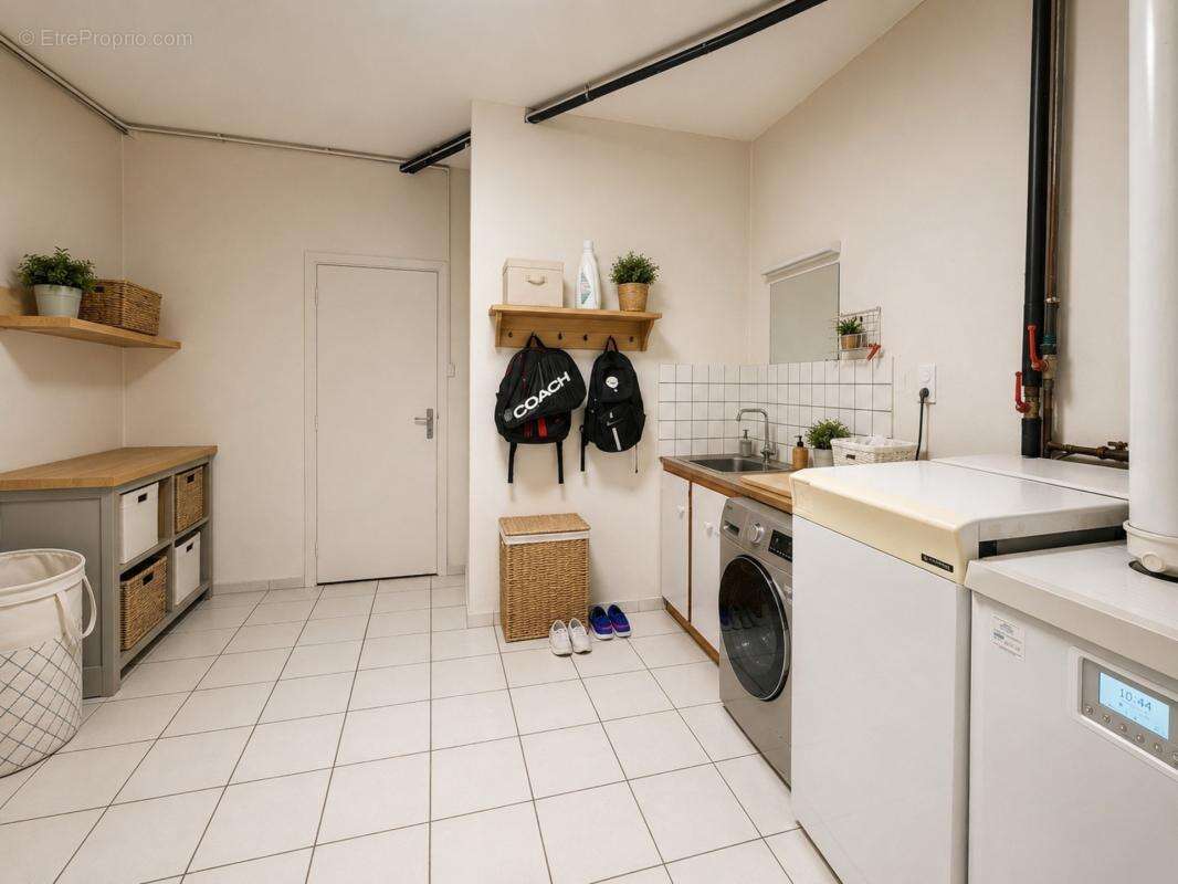 Maison à vendre 8 pièces LES MARTRES DE VEYRE (63) - photo 18