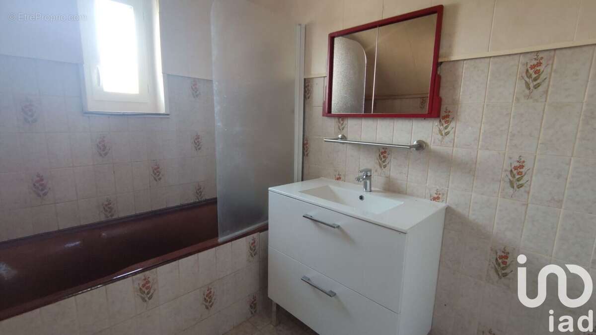 Photo 8 - Maison à LA CHAPELLE-SAINT-LUC