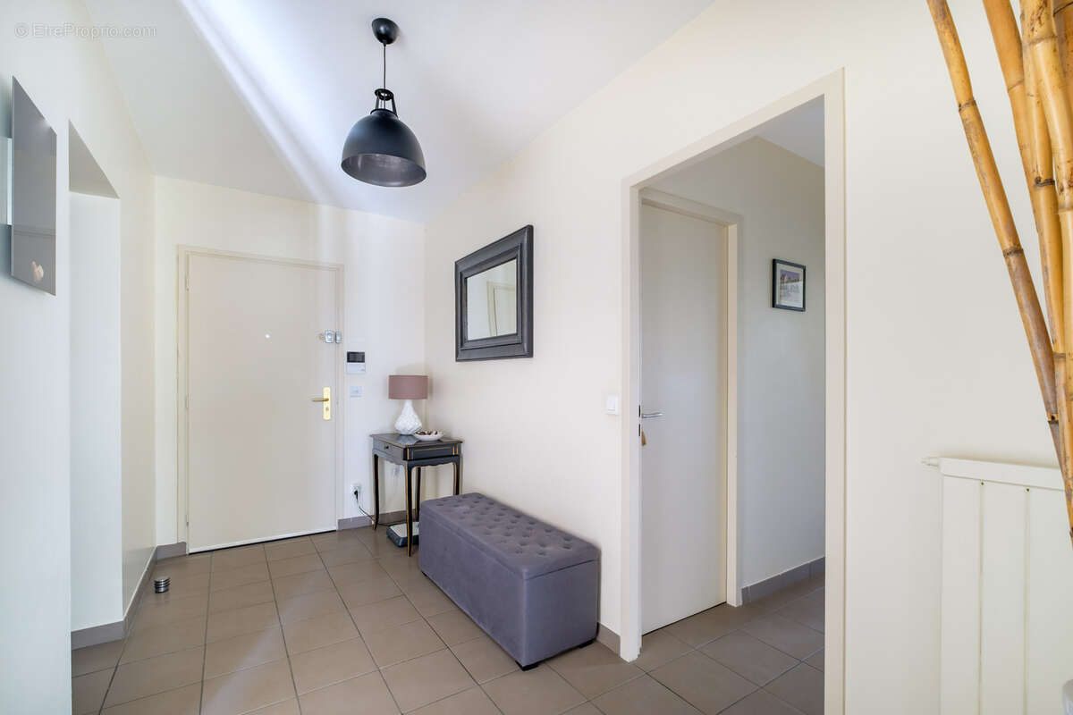 Appartement à TASSIN-LA-DEMI-LUNE