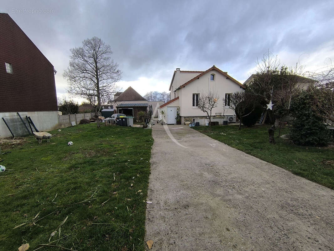 Maison à YERRES