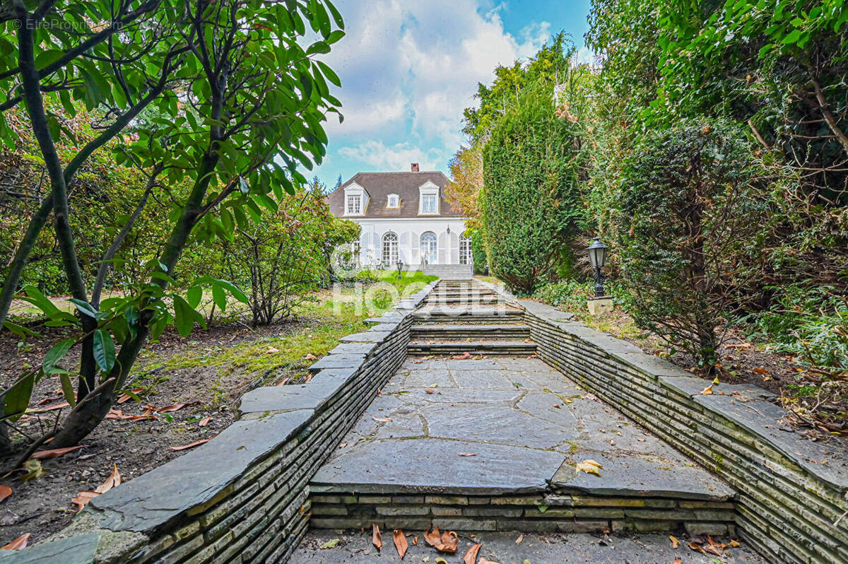 Maison à FONTENAY-SOUS-BOIS