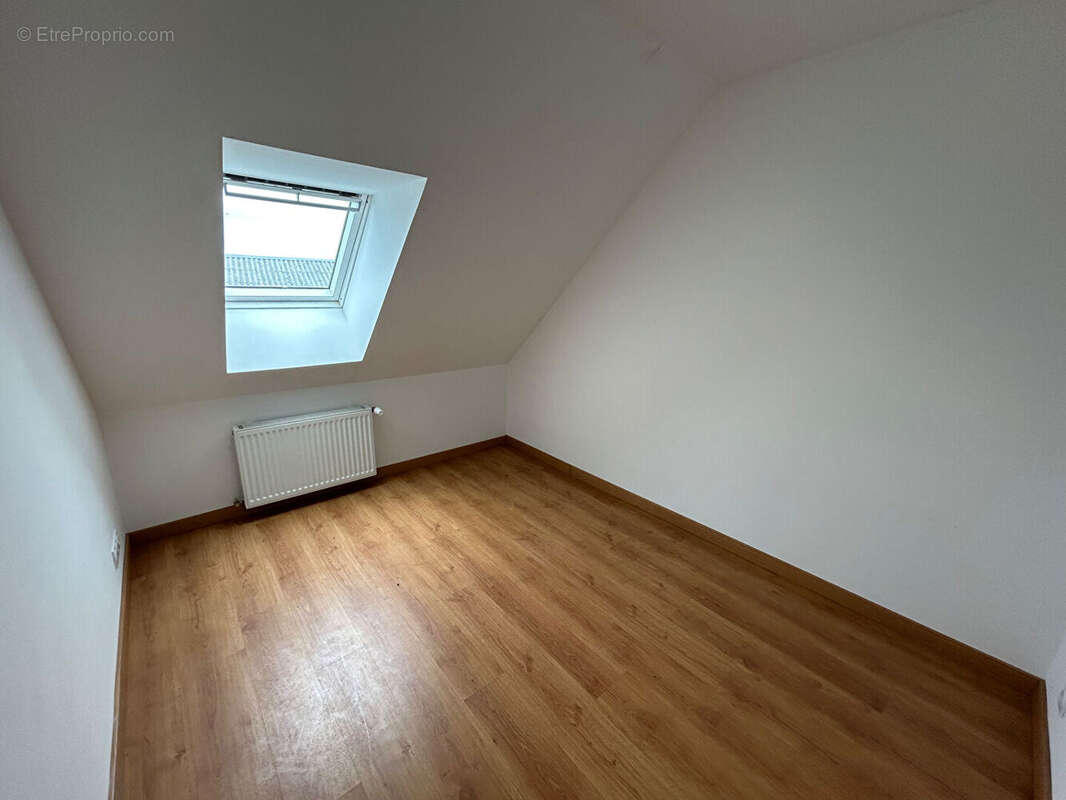 SAINT DERRIEN- Maison + hangar - 6- pièces- 91 m2 - photo 8
