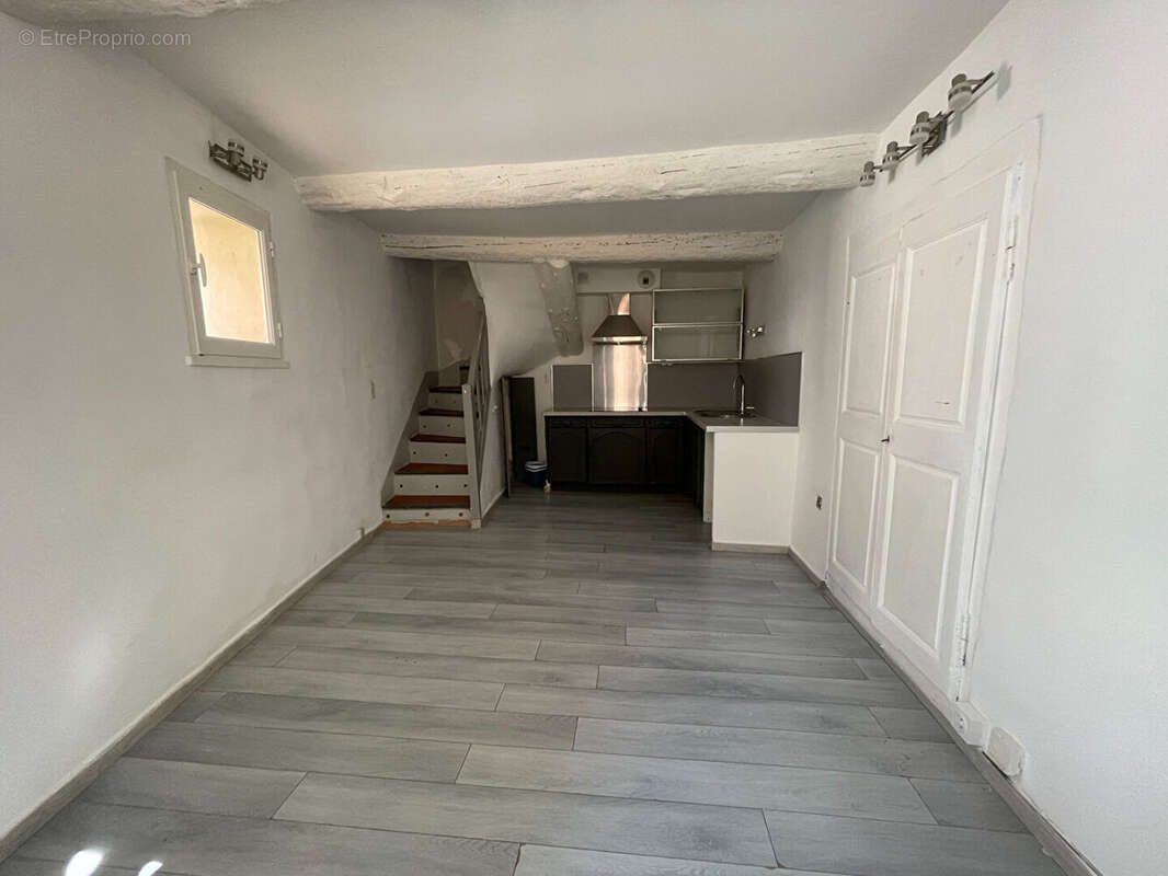 Maison à VAUVENARGUES