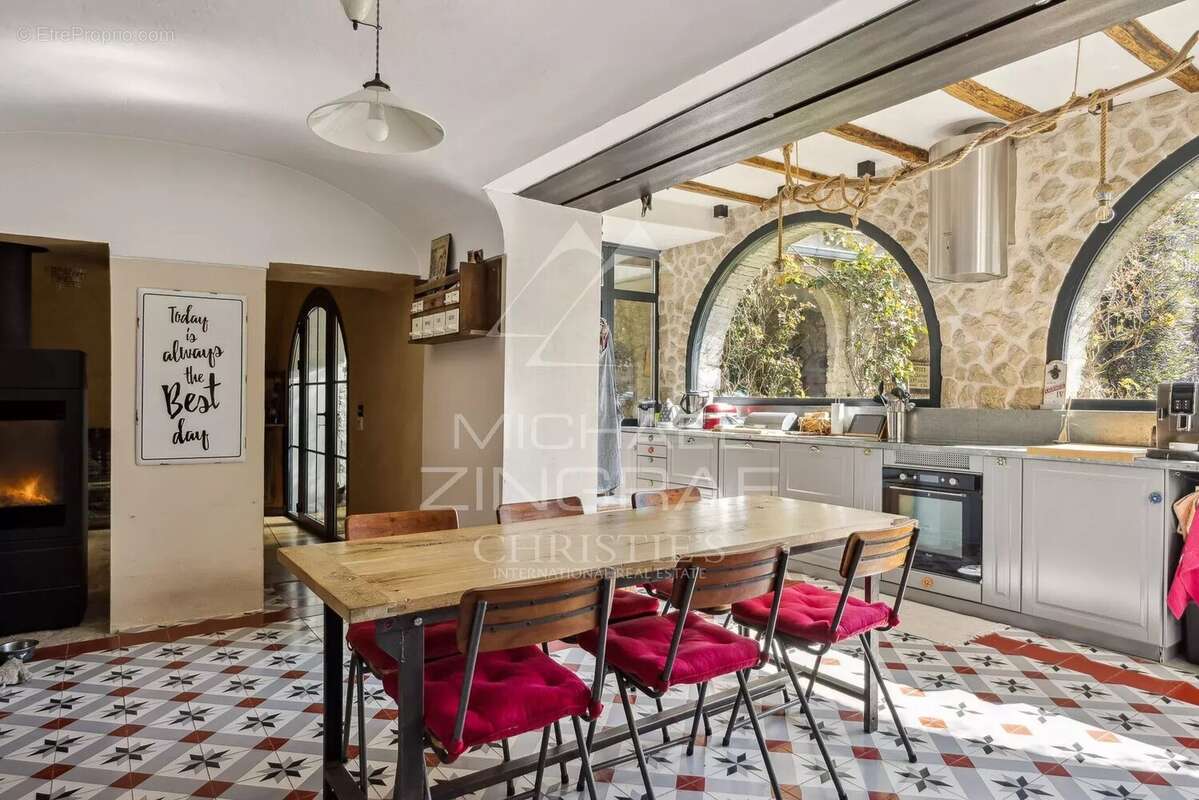 Maison à LA COLLE-SUR-LOUP