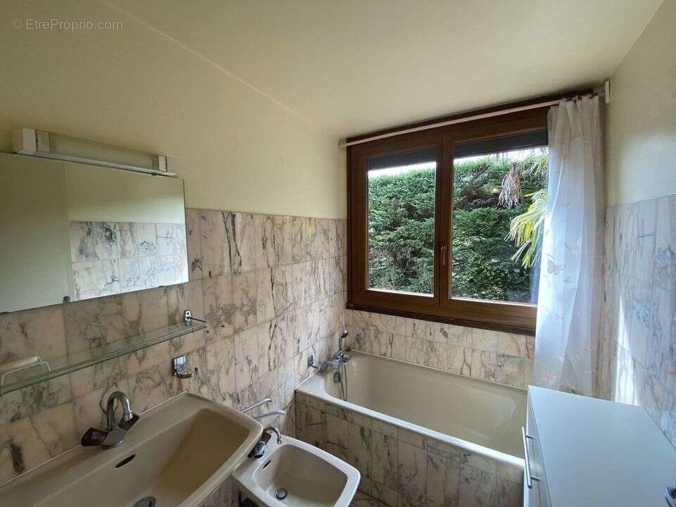 Appartement 42 m² à Cazaubon  - photo 105