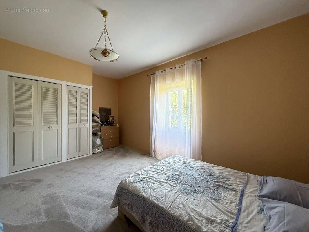 Superbe propriété en pierre proche de toutes commodités - photo 10