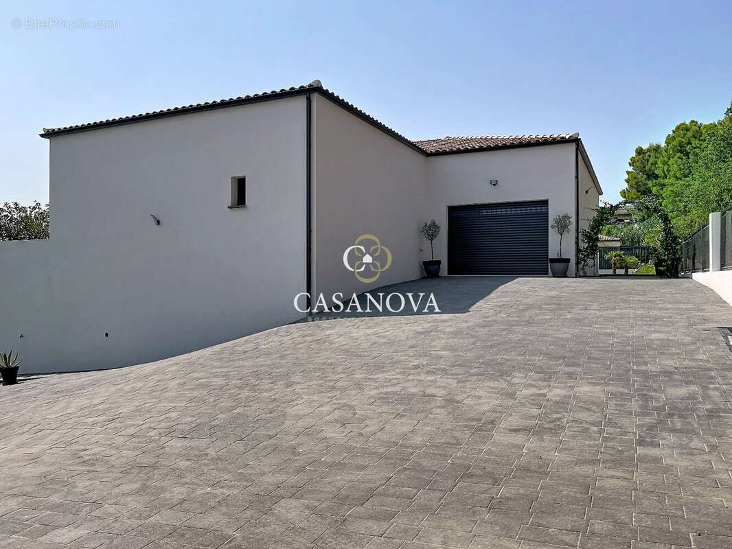 Villa d'exception : Panorama, Prestige & Potentiel à deux pas de Béziers et Pézenas - photo 15