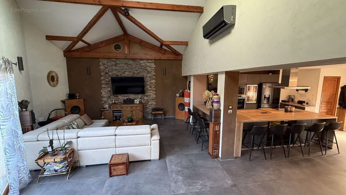 Maison à CHARVIEU-CHAVAGNEUX