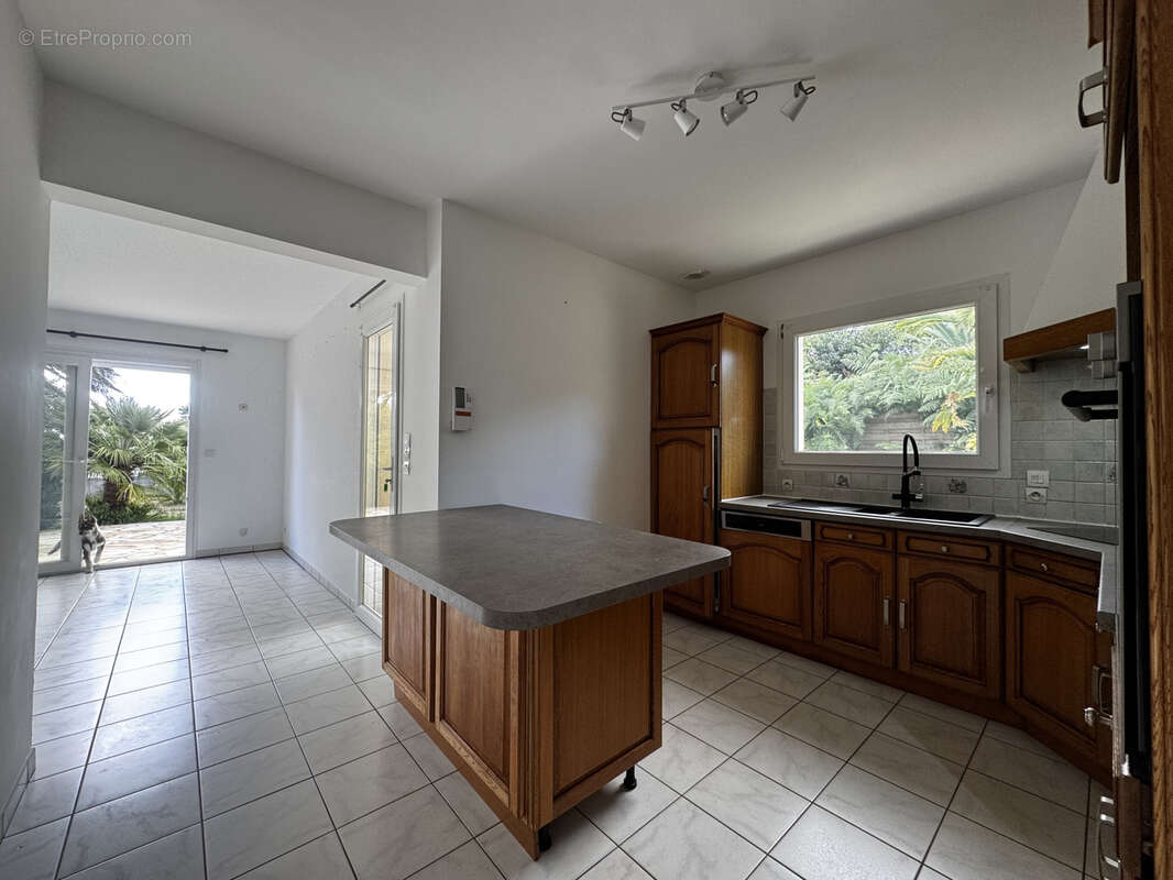 Maison familiale de 138 m2 sur terrain constructible de 1 913 m2 - photo 19