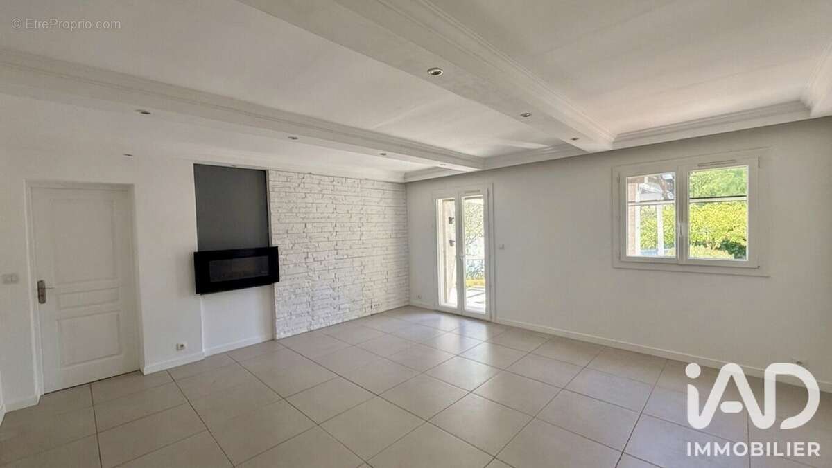 Maison 91 m² à Frejus  - photo 4