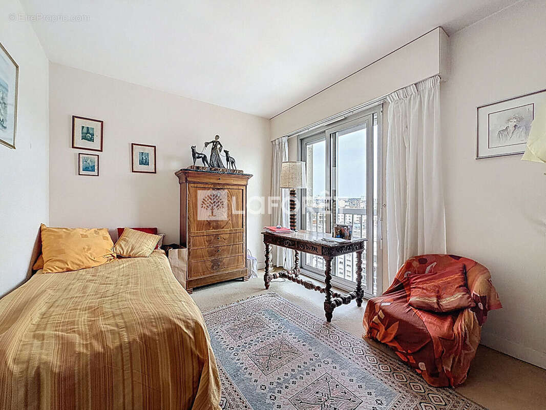 Appartement à BOURG-LA-REINE