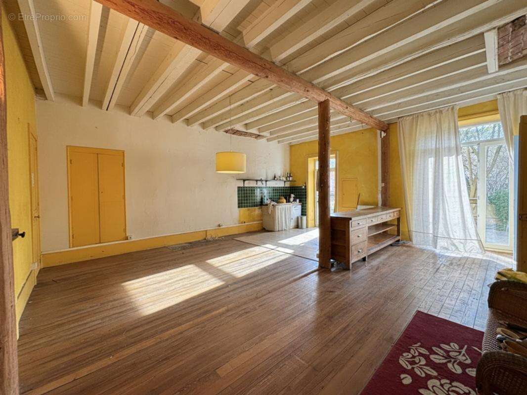 Maison à SUZE-LA-ROUSSE