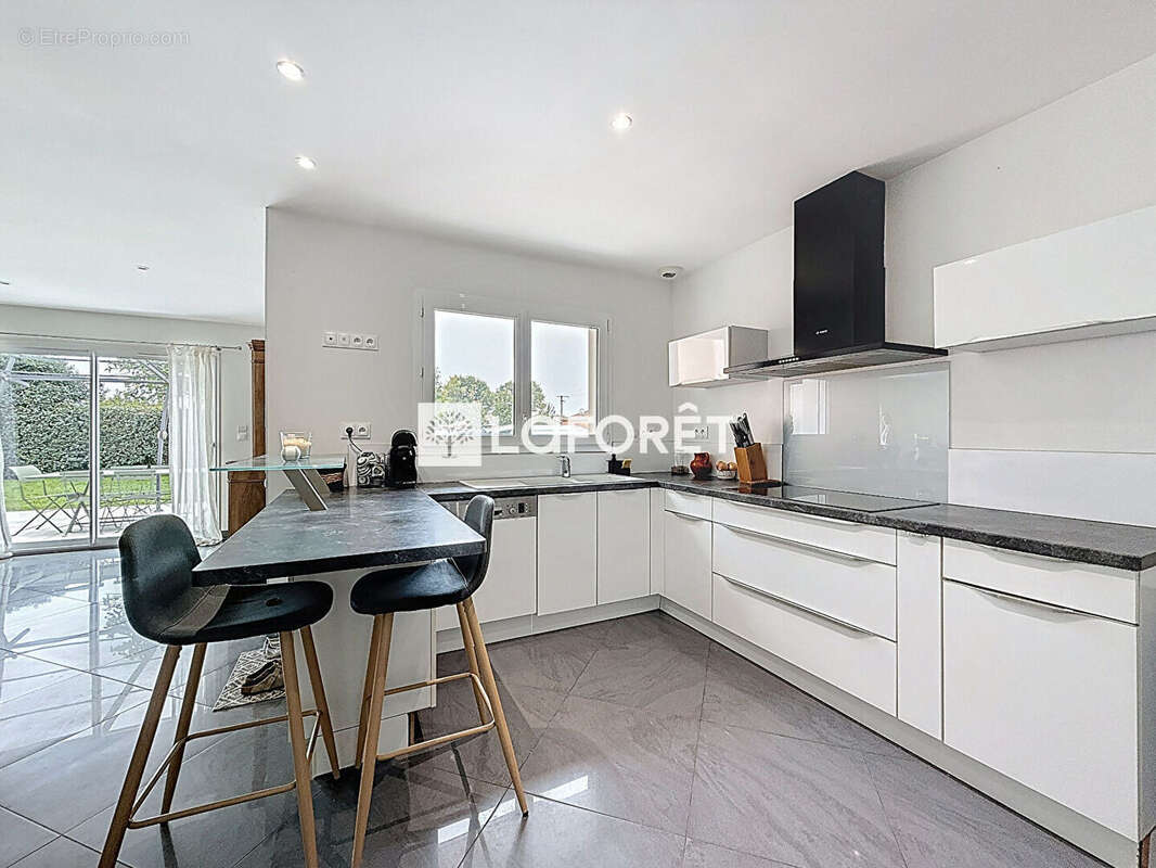 Maison à L&#039;ABERGEMENT-CLEMENCIAT