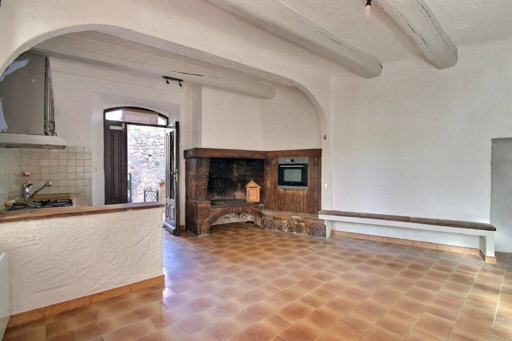 Appartement à FAYENCE