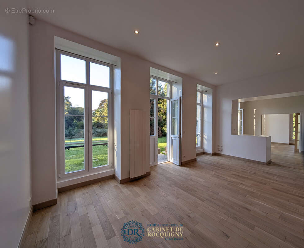 Appartement à SAINT-JEAN-DE-BRAYE