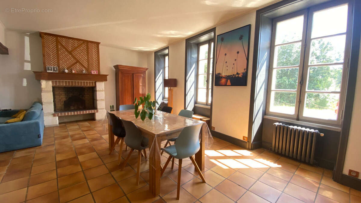Maison à TONNAY-CHARENTE