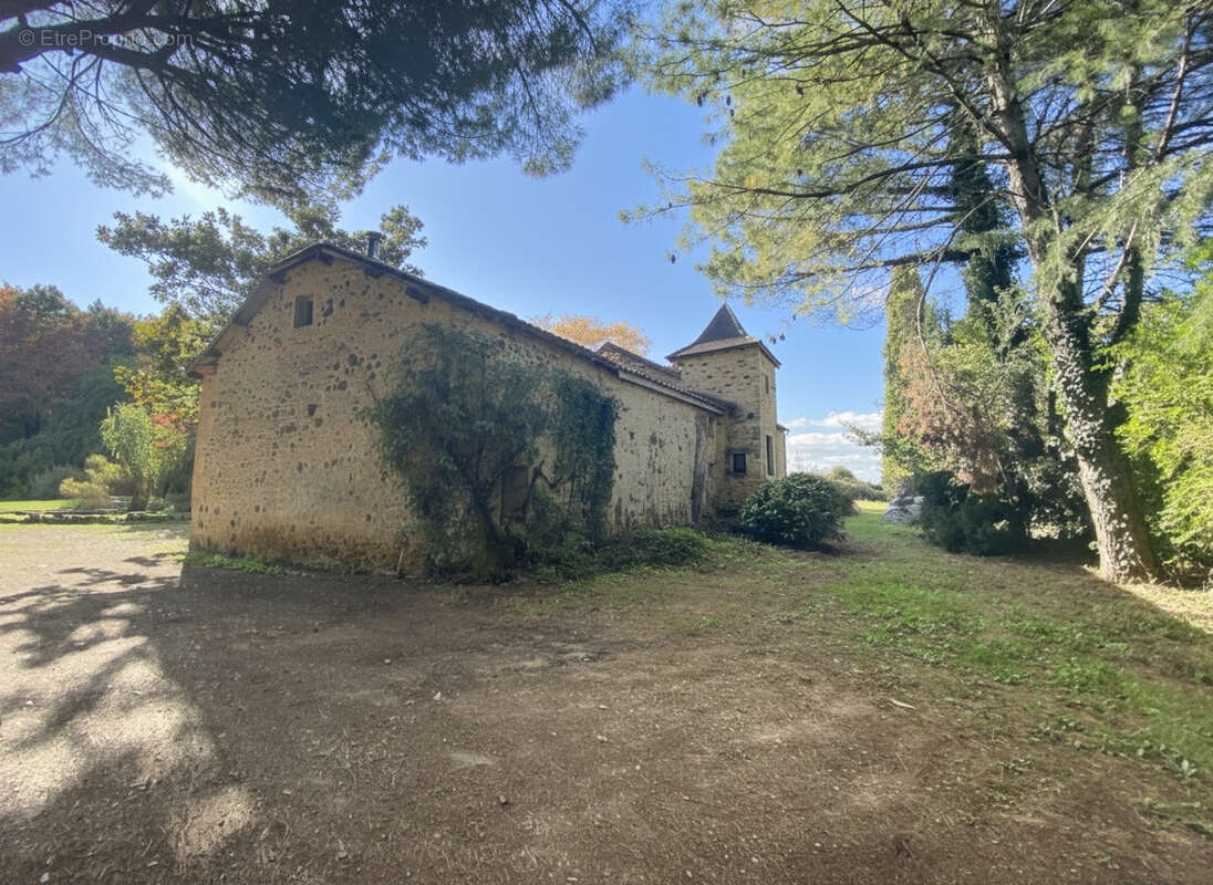 Maison à VEYRINES-DE-VERGT