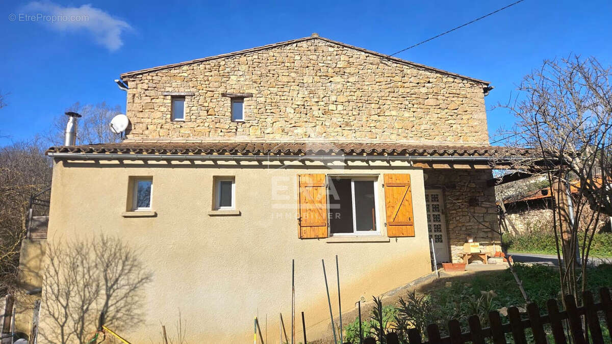 Maison à ANTUGNAC