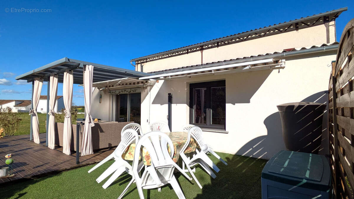Maison 115m² à blanzay - photo 2