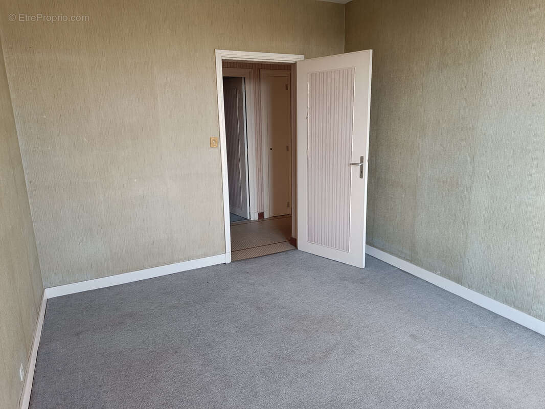 Appartement à SAINT-CYR-SUR-LOIRE