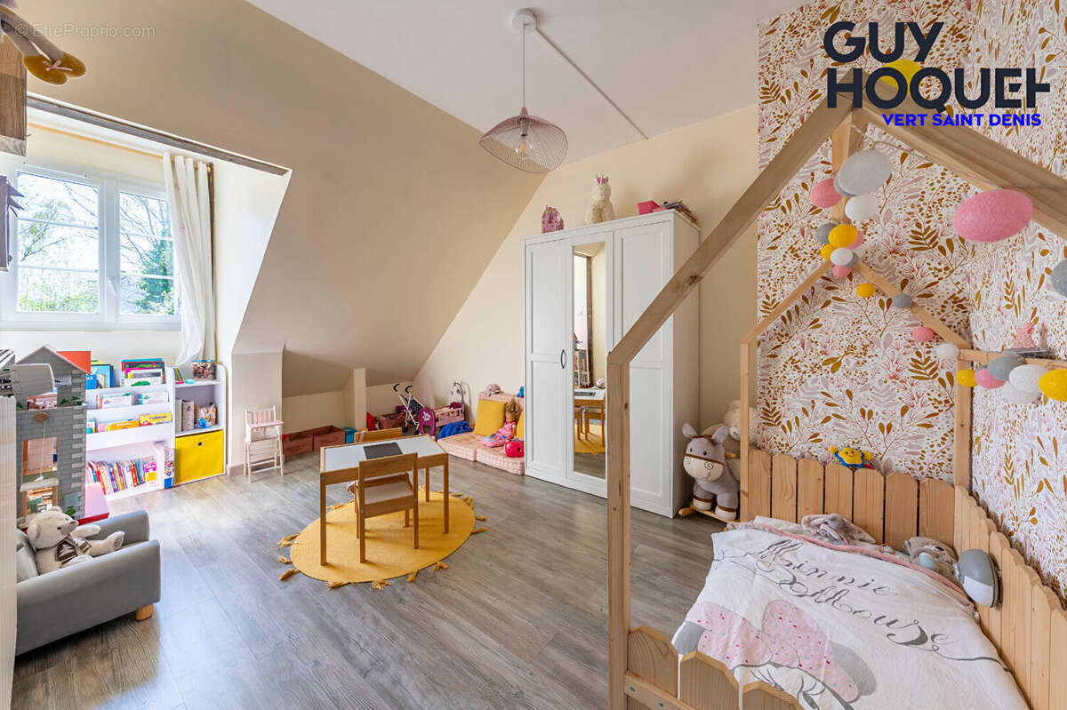 Maison à VERT-SAINT-DENIS