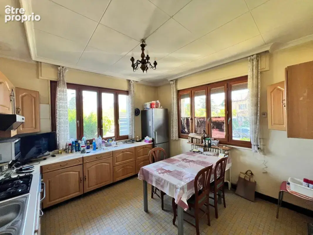 Maison 6 Pièces de près de 145 m2 à vendre dans le secteur du VERNAY - photo 8