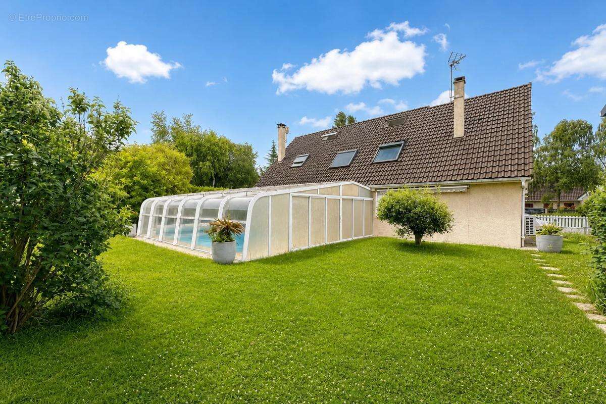 Maison à LA QUEUE-EN-BRIE