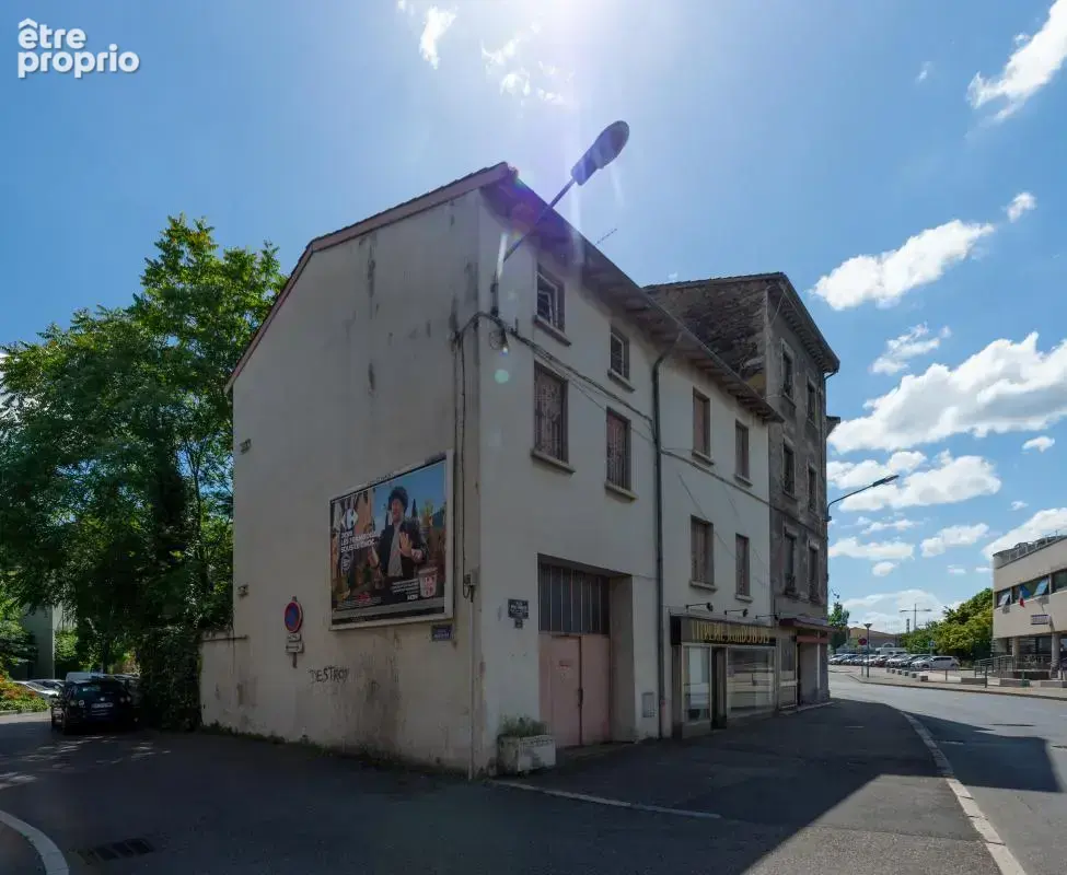 Ensemble immobilier - 708 m² - Givors (69) - photo 4