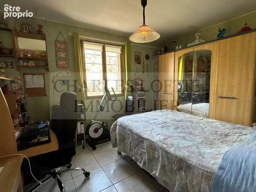 Maison et garage sur terrain de 4550 m² - photo 9