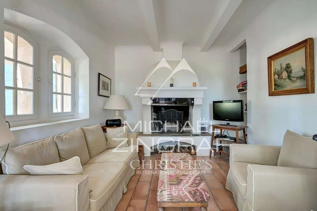 À 30 minutes d'Aix-en-Provence – Authentique bastide du XIXᵉ siècle au cœur d'un domaine de plus de 5 hectares - photo 7