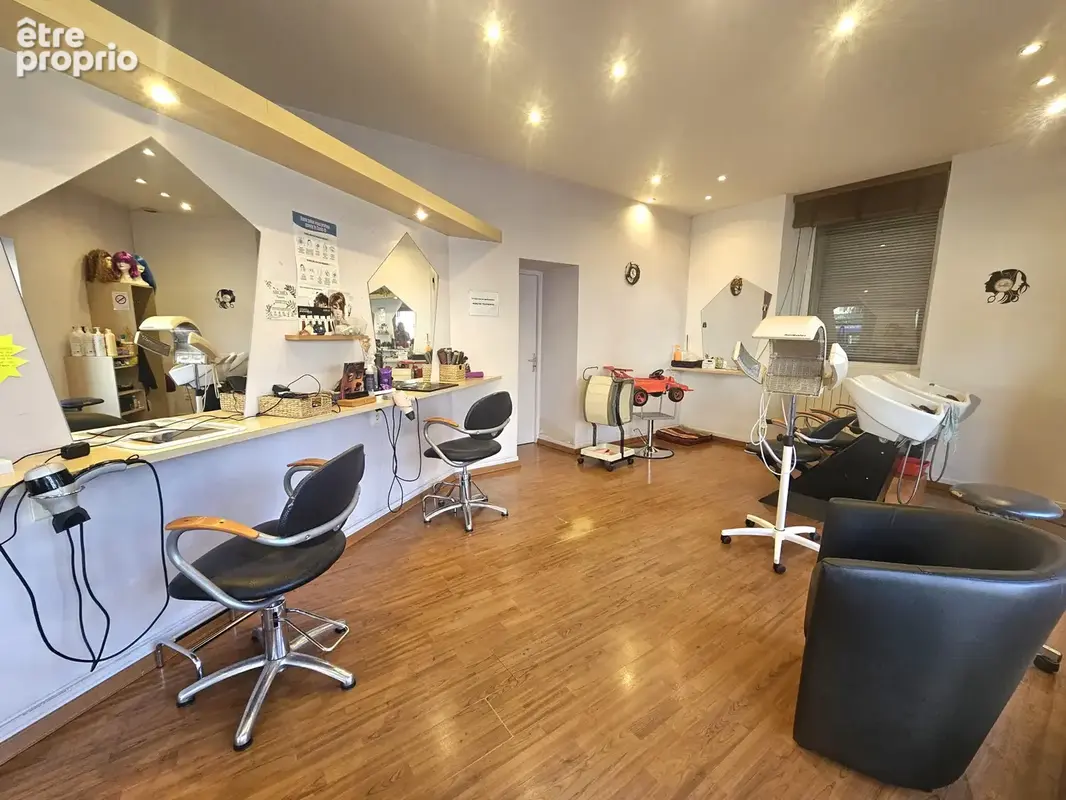 À VENDRE   Fonds de commerce salon de coiffure   Centre-ville de Champagney (70290) - photo 2