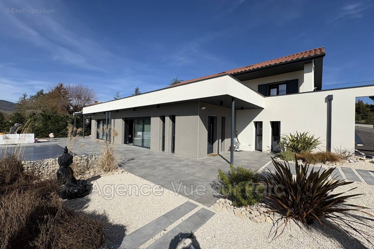 Maison à TERNAND