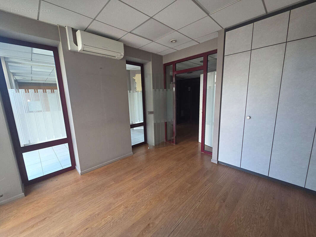 Bureaux Saint Avold 145.89 m2 - photo 3