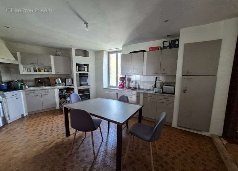 Maison à CHANTEMERLE-LES-BLES